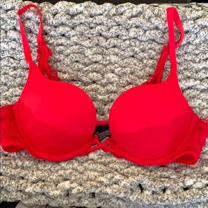 Victoria’s Secret bra, never worn
